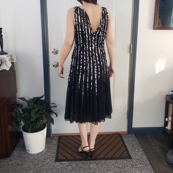 NWT Xscape Gown - Picture 3 of 4